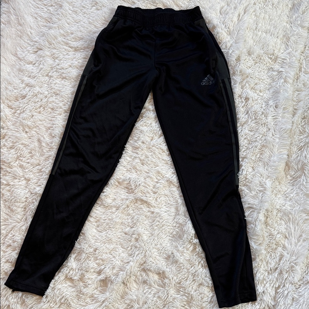 Adidas Primegreen Black Soccer/athletic Pants Gray Stripes Zip Pockets & Ankle